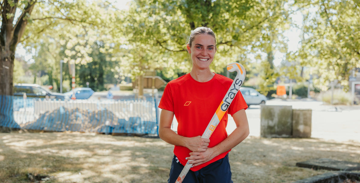 Ava Findlay Puts Pen To Paper With Grays Hockey