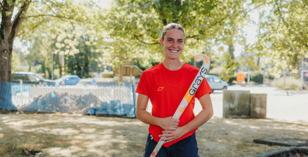 Ava Findlay Puts Pen To Paper With Grays Hockey
